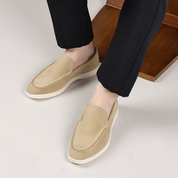 Klasyczne zamszowe loafersy