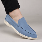 Klasyczne zamszowe loafersy
