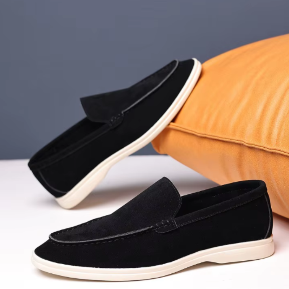 Klasyczne zamszowe loafersy