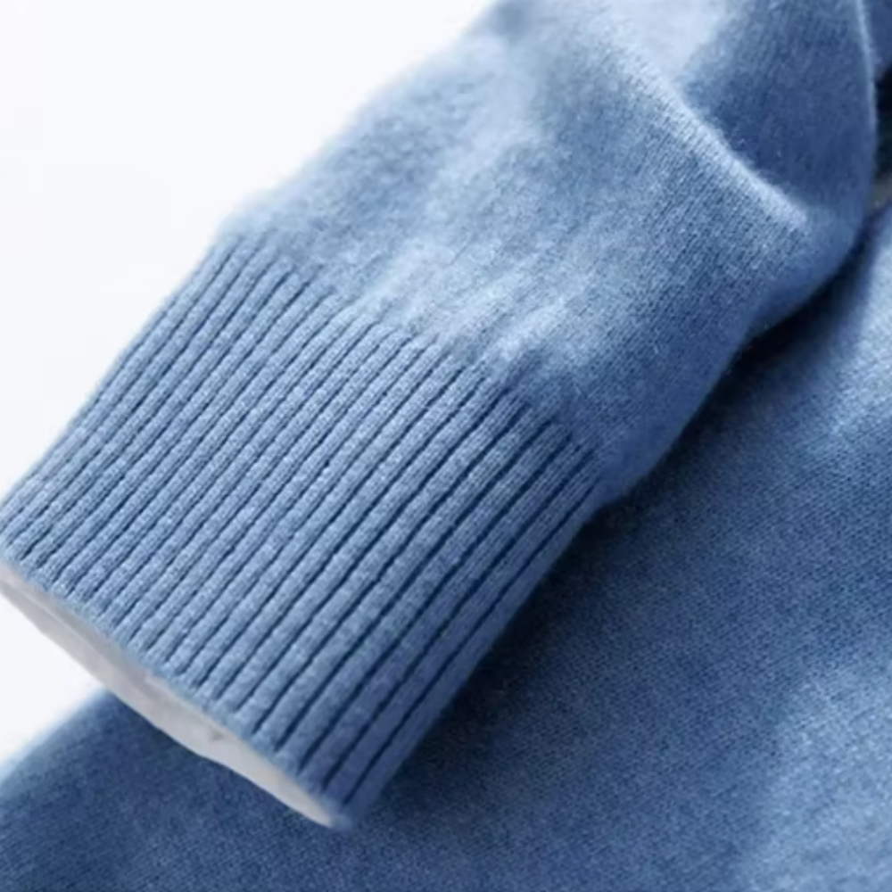 Elegancki Sweter z Dekoltem w Serek