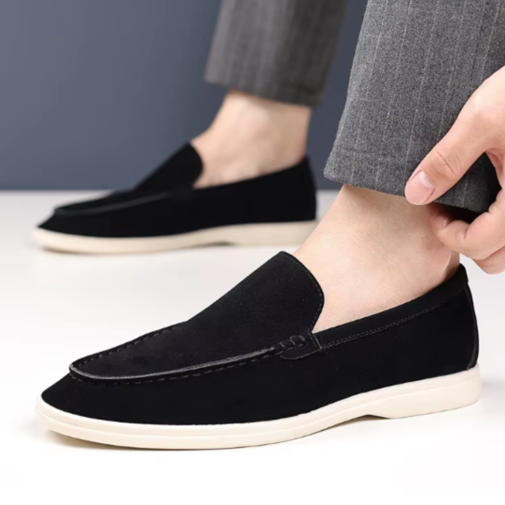 Klasyczne zamszowe loafersy