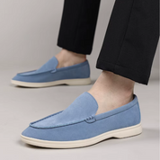 Klasyczne zamszowe loafersy