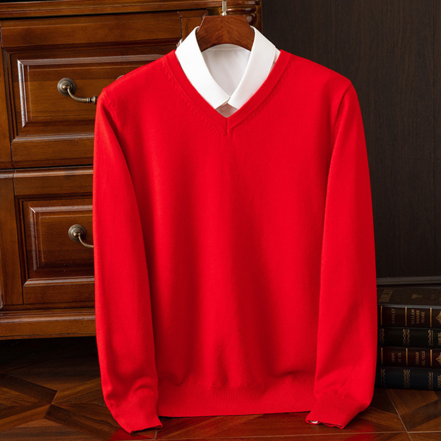 Elegancki Sweter z Dekoltem w Serek