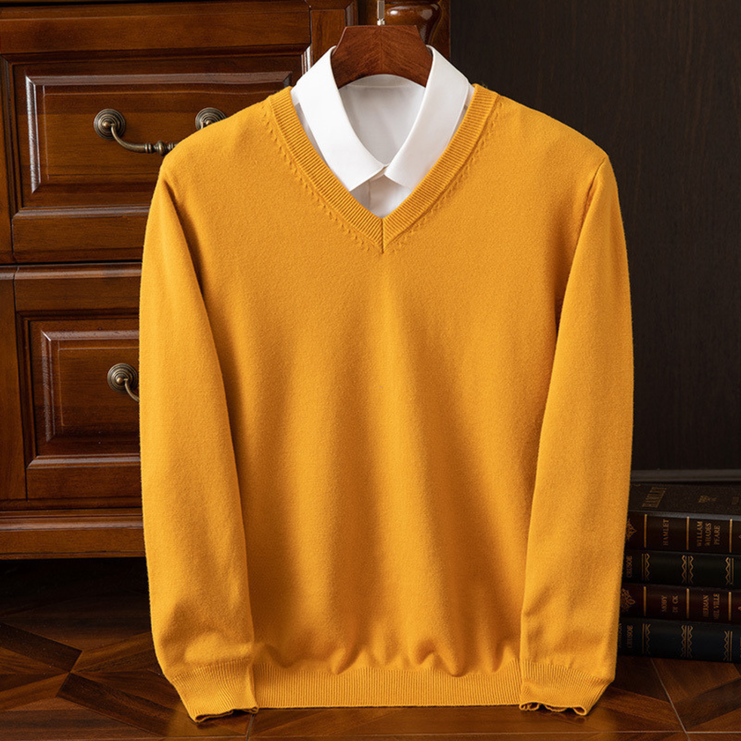 Elegancki Sweter z Dekoltem w Serek