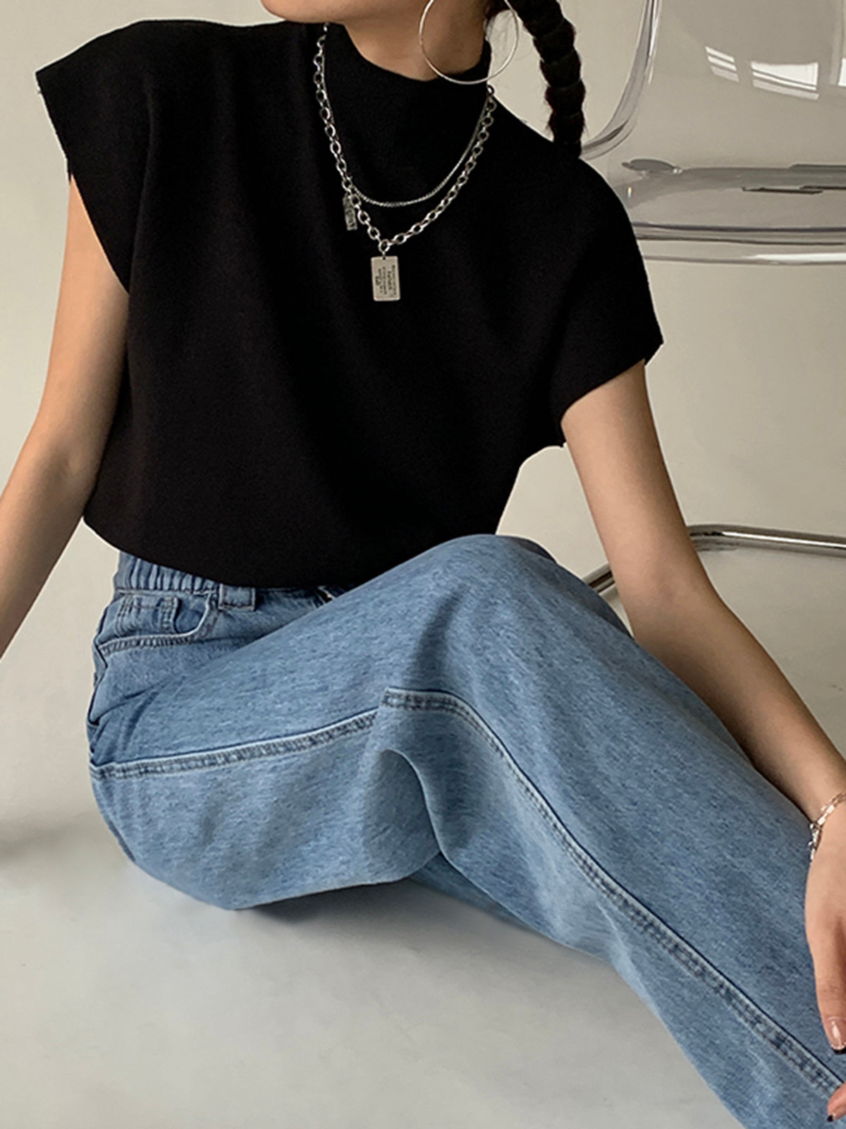 Sweter bez rękawów w jednolitym kolorze