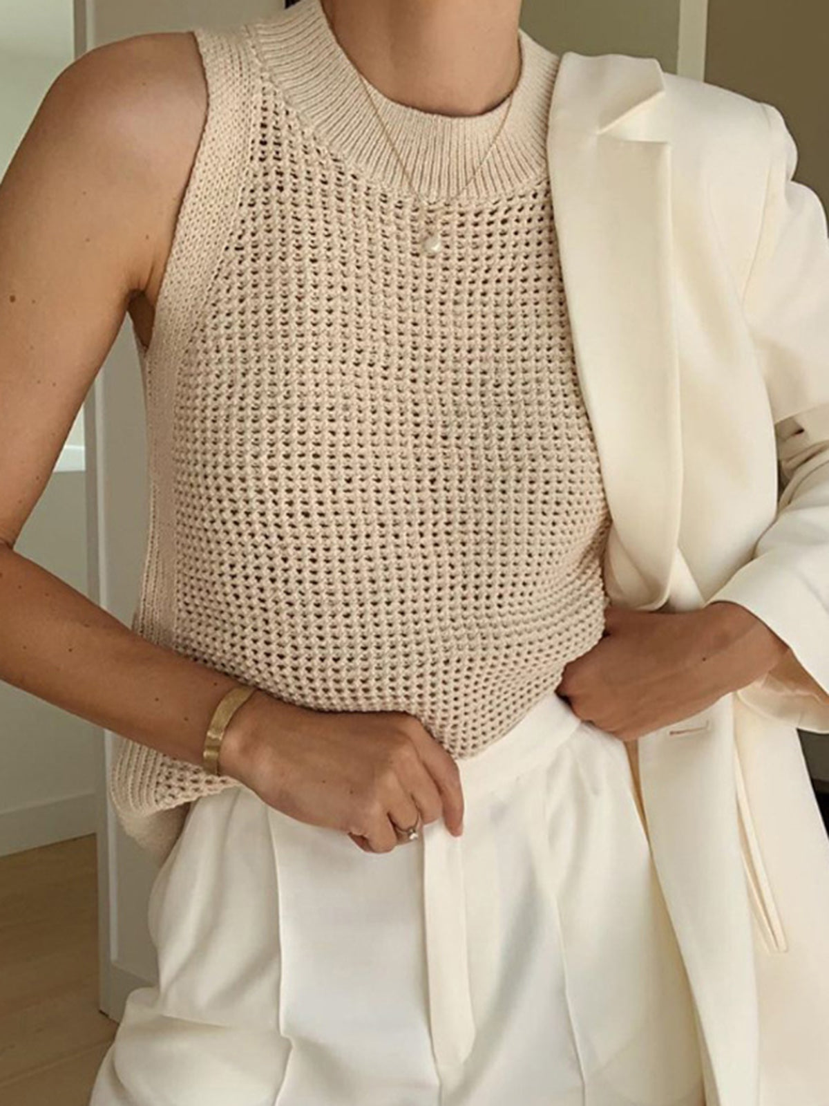 Top bez rękawów Knit Hollow