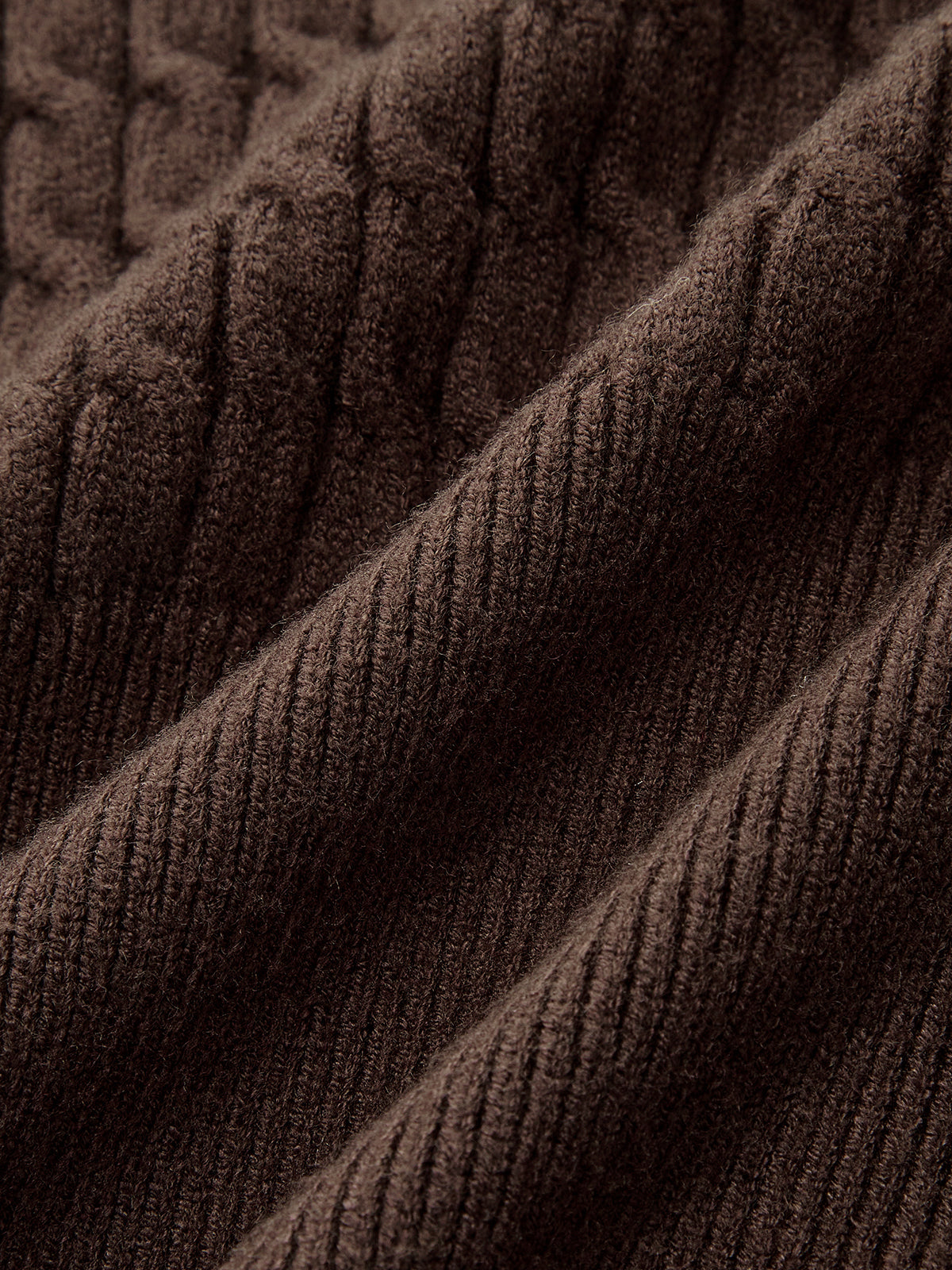 Metalowy przycisk V-Neck sweter z warkoczem