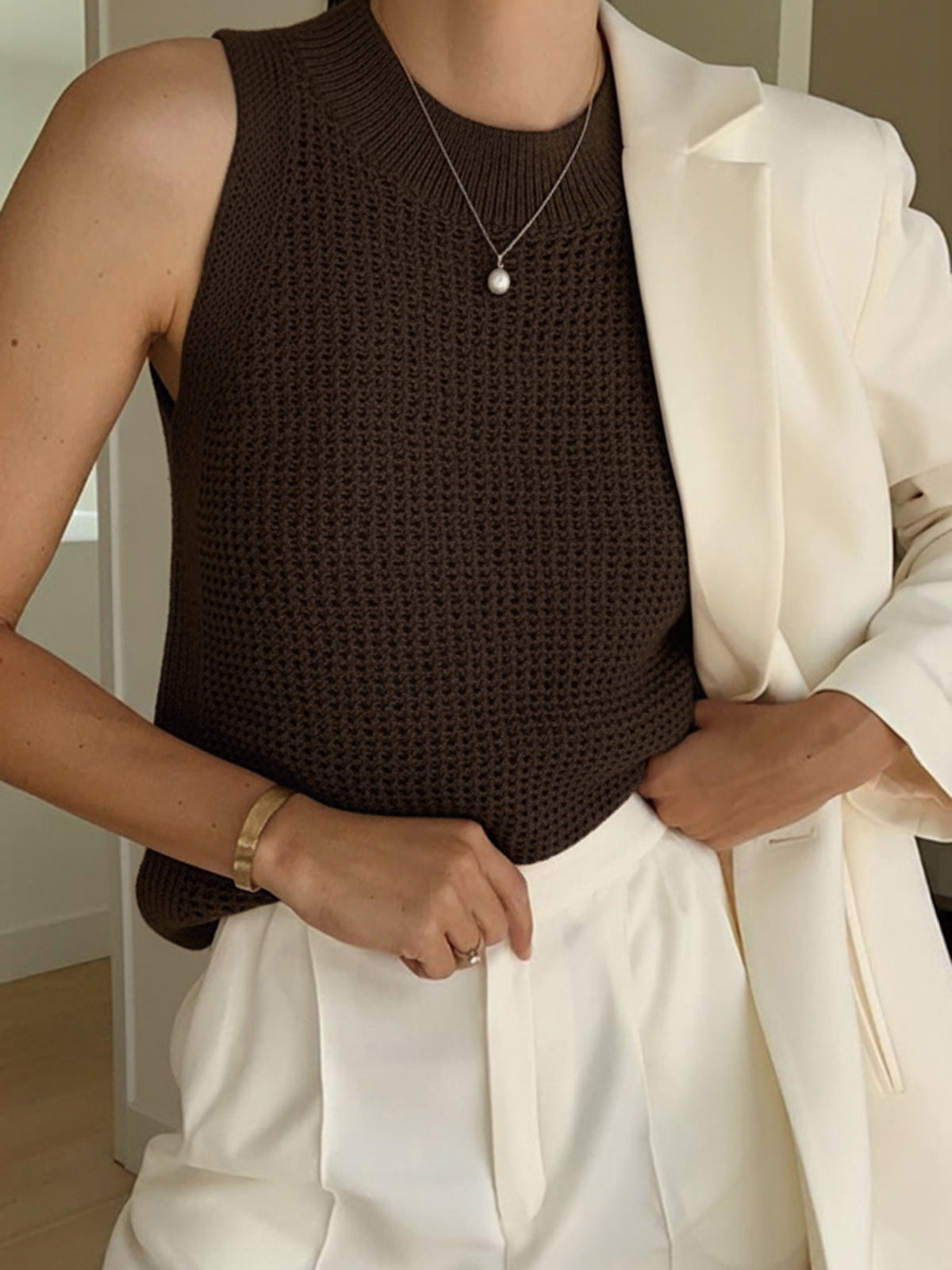 Top bez rękawów Knit Hollow