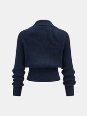 Sweter z krótkim rękawem z metalowym zapięciem i kołnierzem