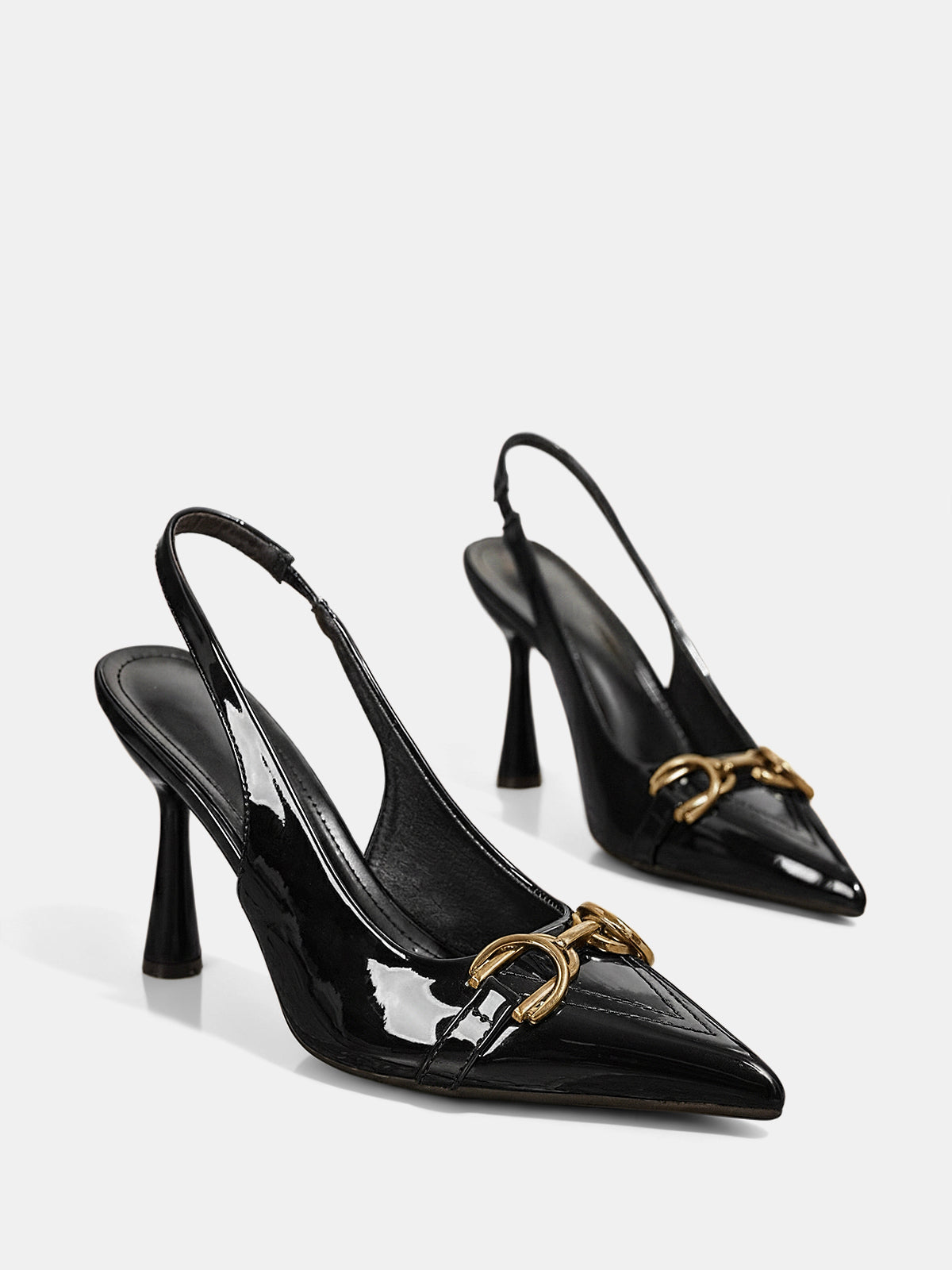 Pumps z detalem Horsebit na obcasie