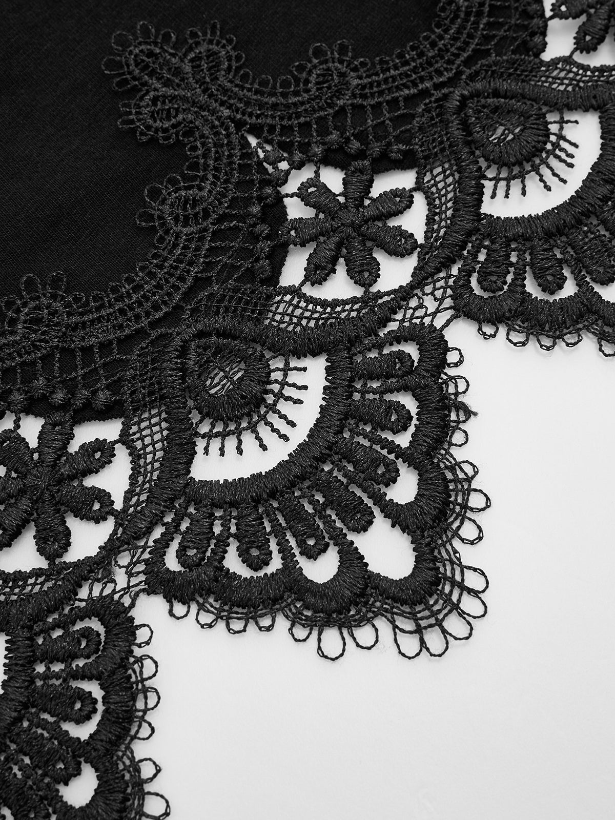 Crop Top z Koronkowym Wykończeniem i Krótkim Rękawem