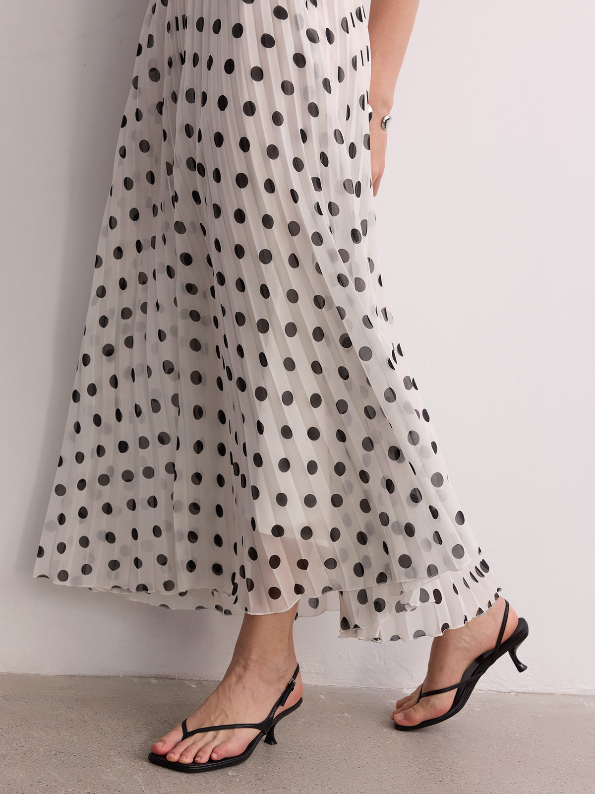 Plisowana spódnica maxi w kropki