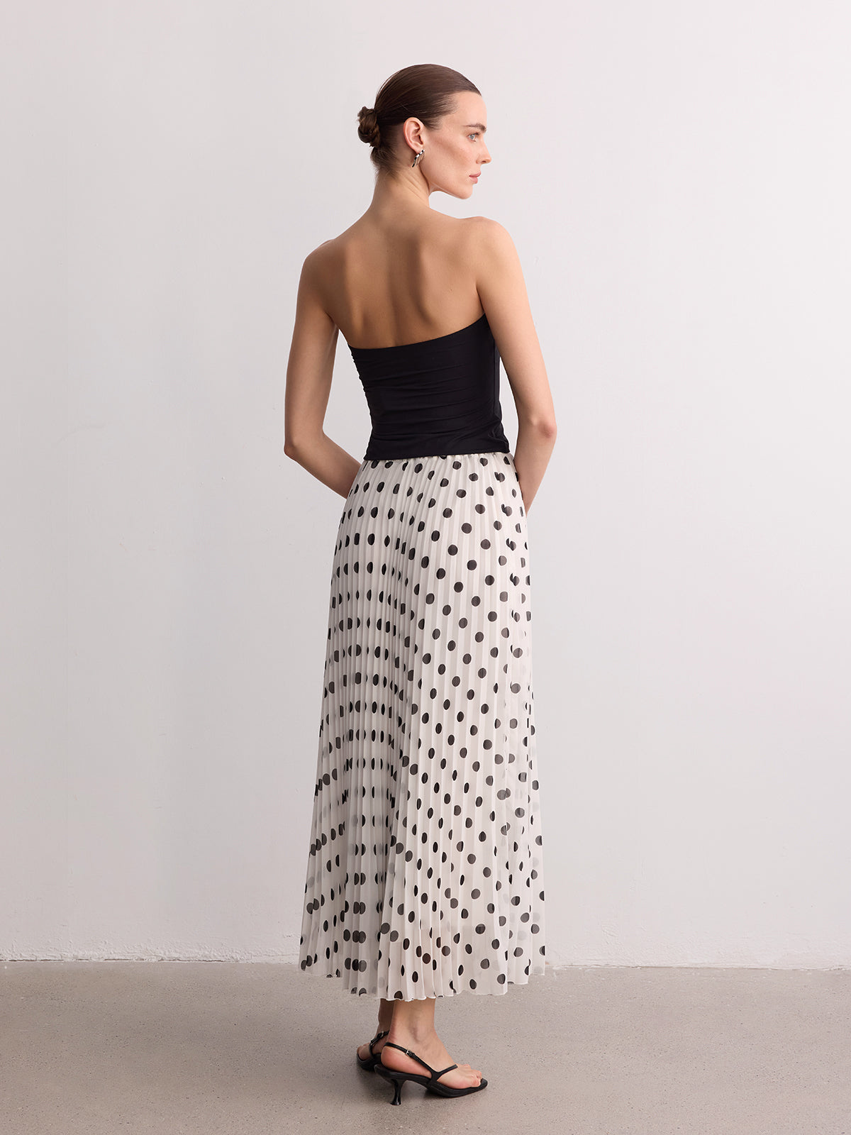 Plisowana spódnica maxi w kropki