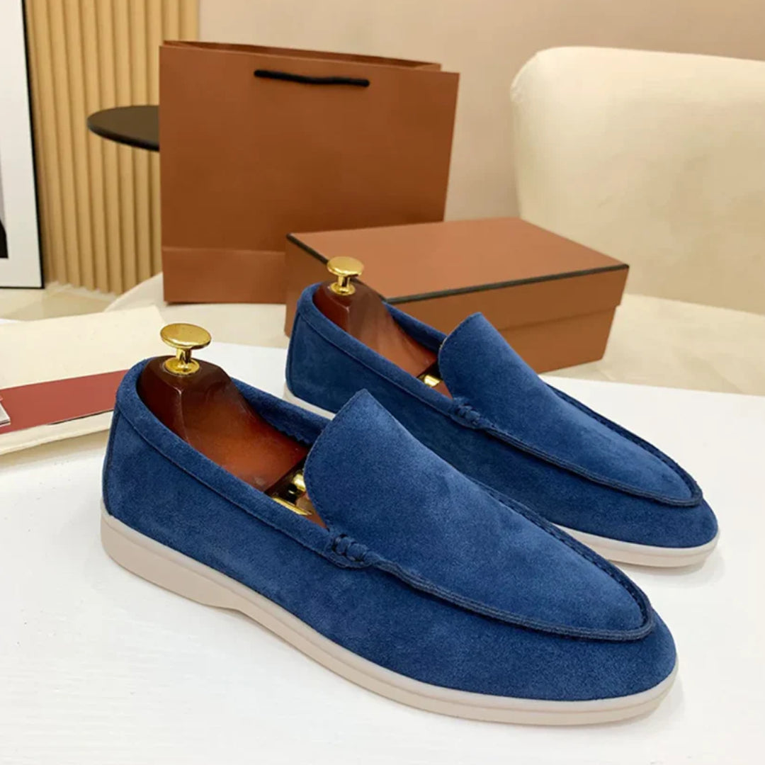 Klasyczne zamszowe loafersy
