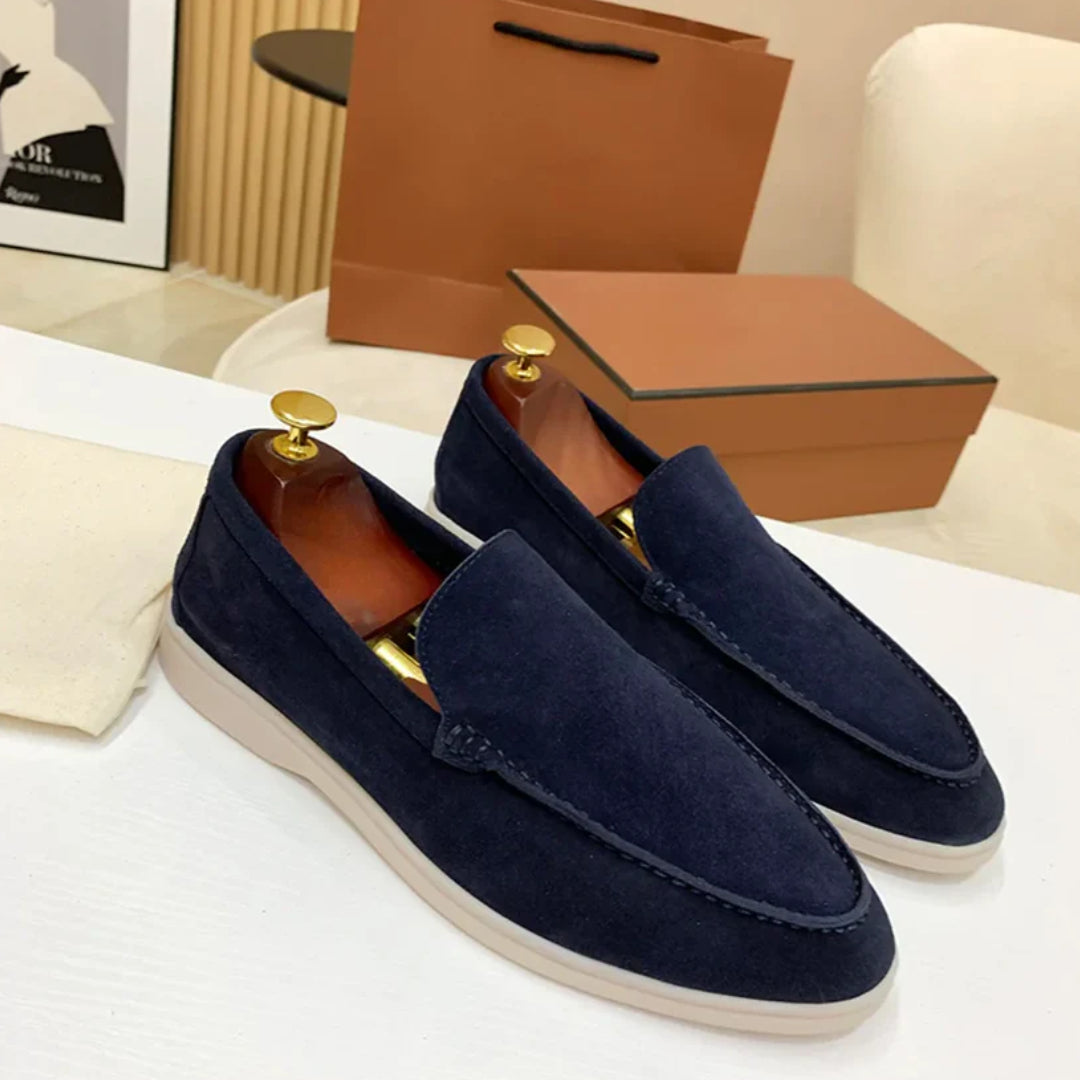 Klasyczne zamszowe loafersy