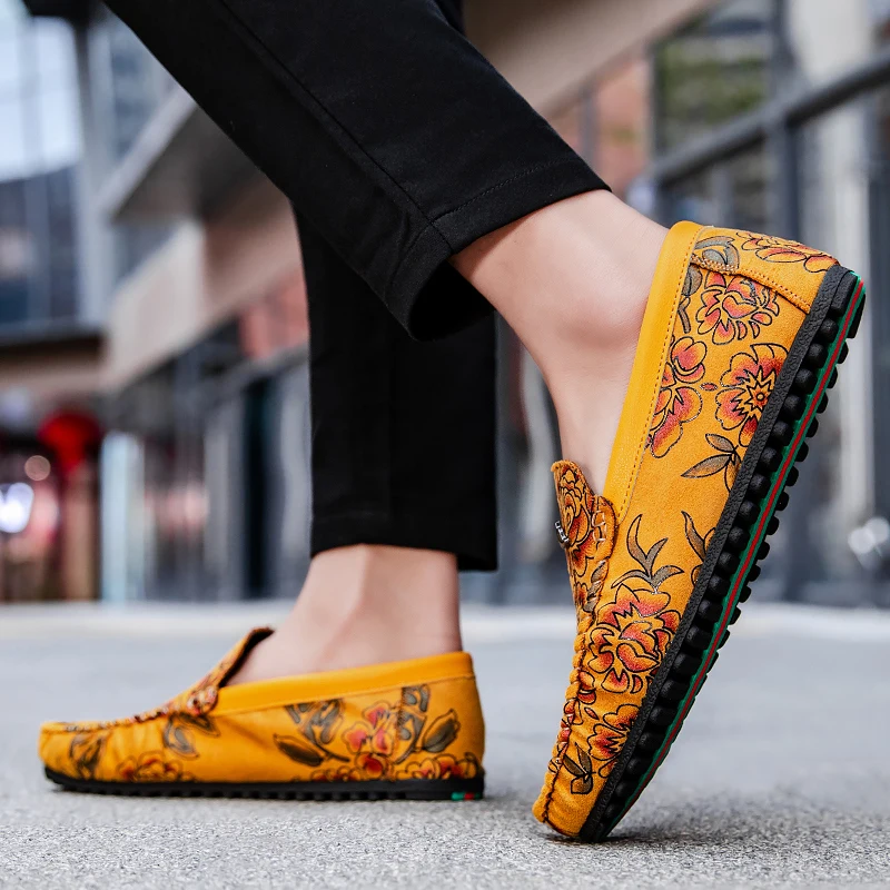 Skórzane loafersy z kwiatami