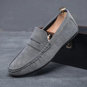 Lekkie zamszowe loafersy