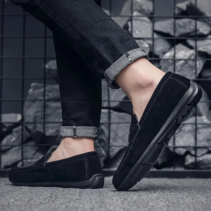 Lekkie zamszowe loafersy