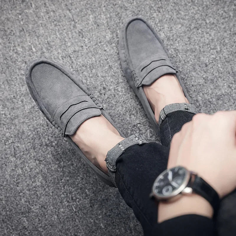 Lekkie zamszowe loafersy