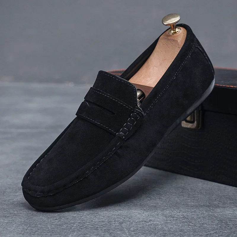 Lekkie zamszowe loafersy