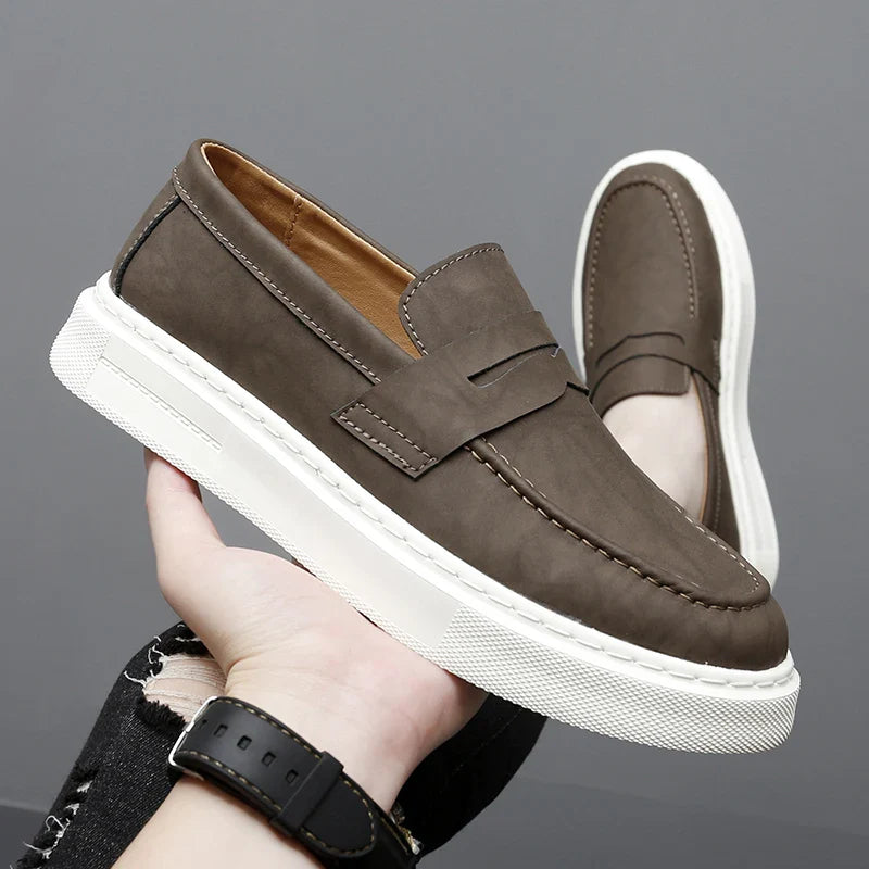 Eleganckie skórzane slip-ony