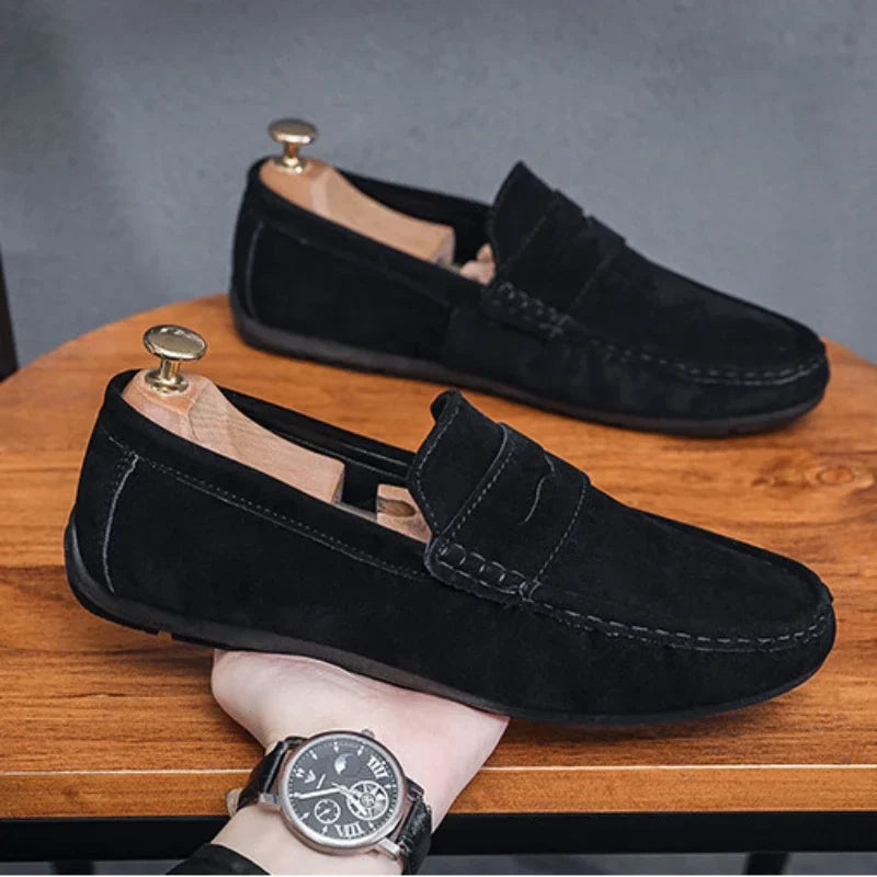 Lekkie zamszowe loafersy