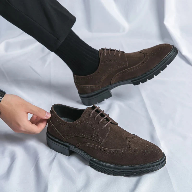 Zamszowe buty biznesowe