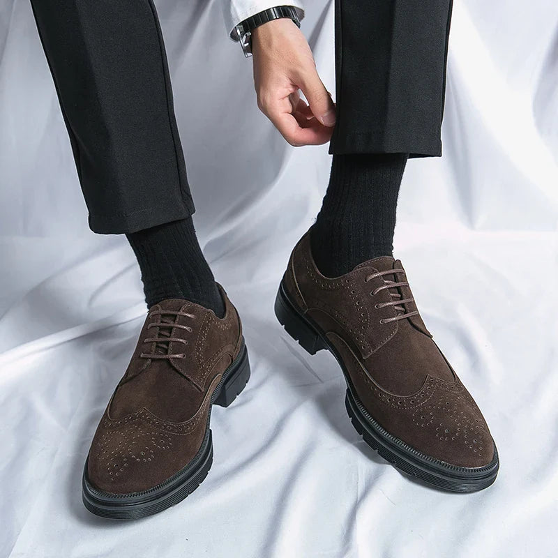 Zamszowe buty biznesowe