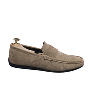 Lekkie zamszowe loafersy