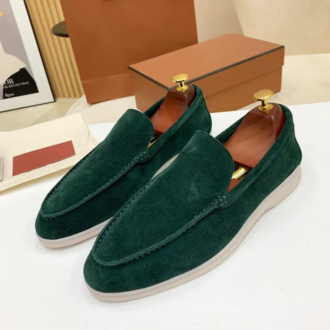 Klasyczne zamszowe loafersy