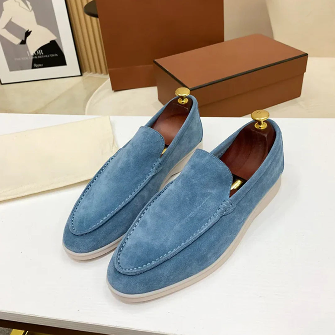 Klasyczne zamszowe loafersy