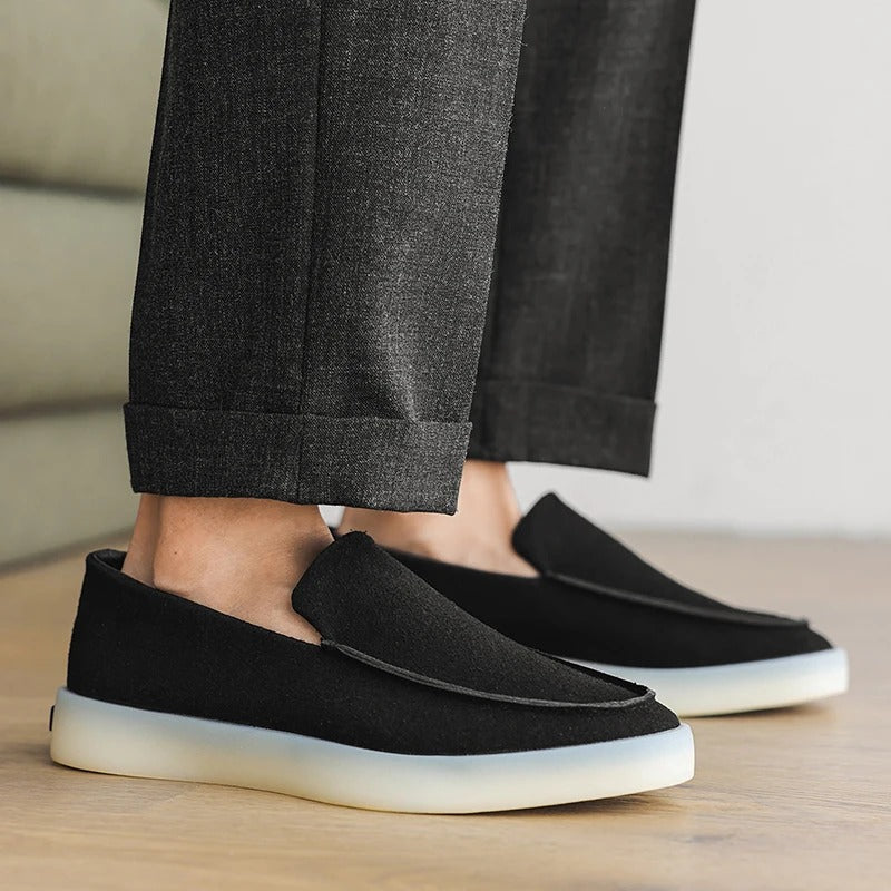 Klasyczne zamszowe loafersy biznesowe