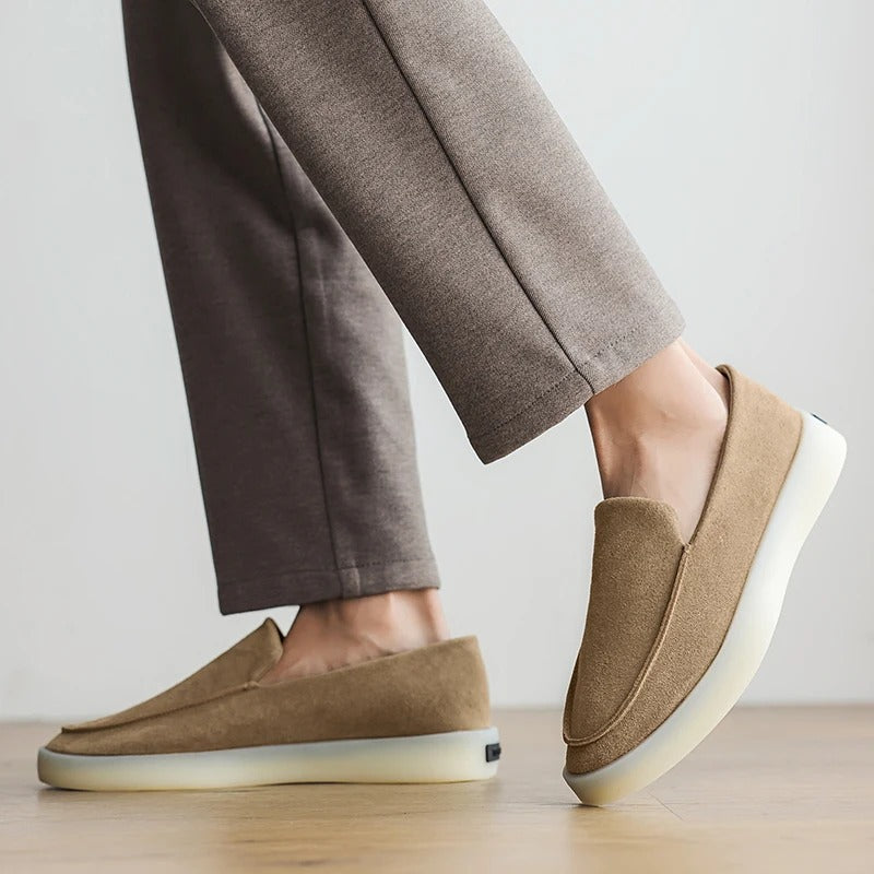Klasyczne zamszowe loafersy biznesowe