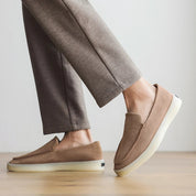 Klasyczne zamszowe loafersy biznesowe