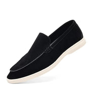 Klasyczne zamszowe loafersy