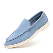 Klasyczne zamszowe loafersy
