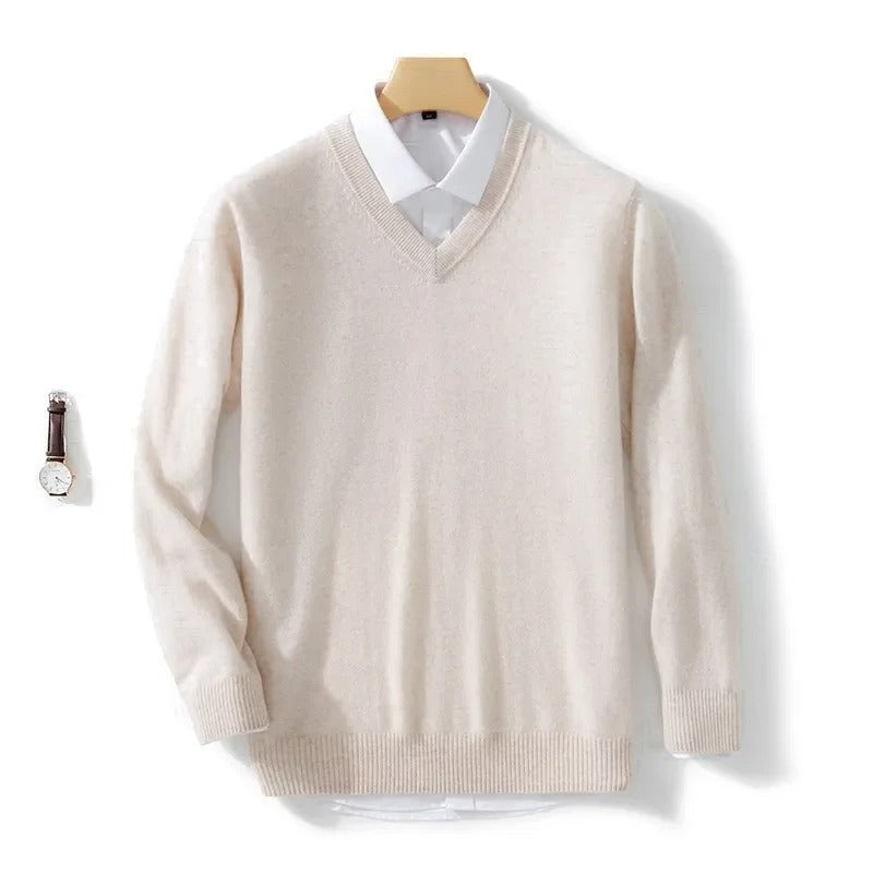 Elegancki Sweter z Dekoltem w Serek